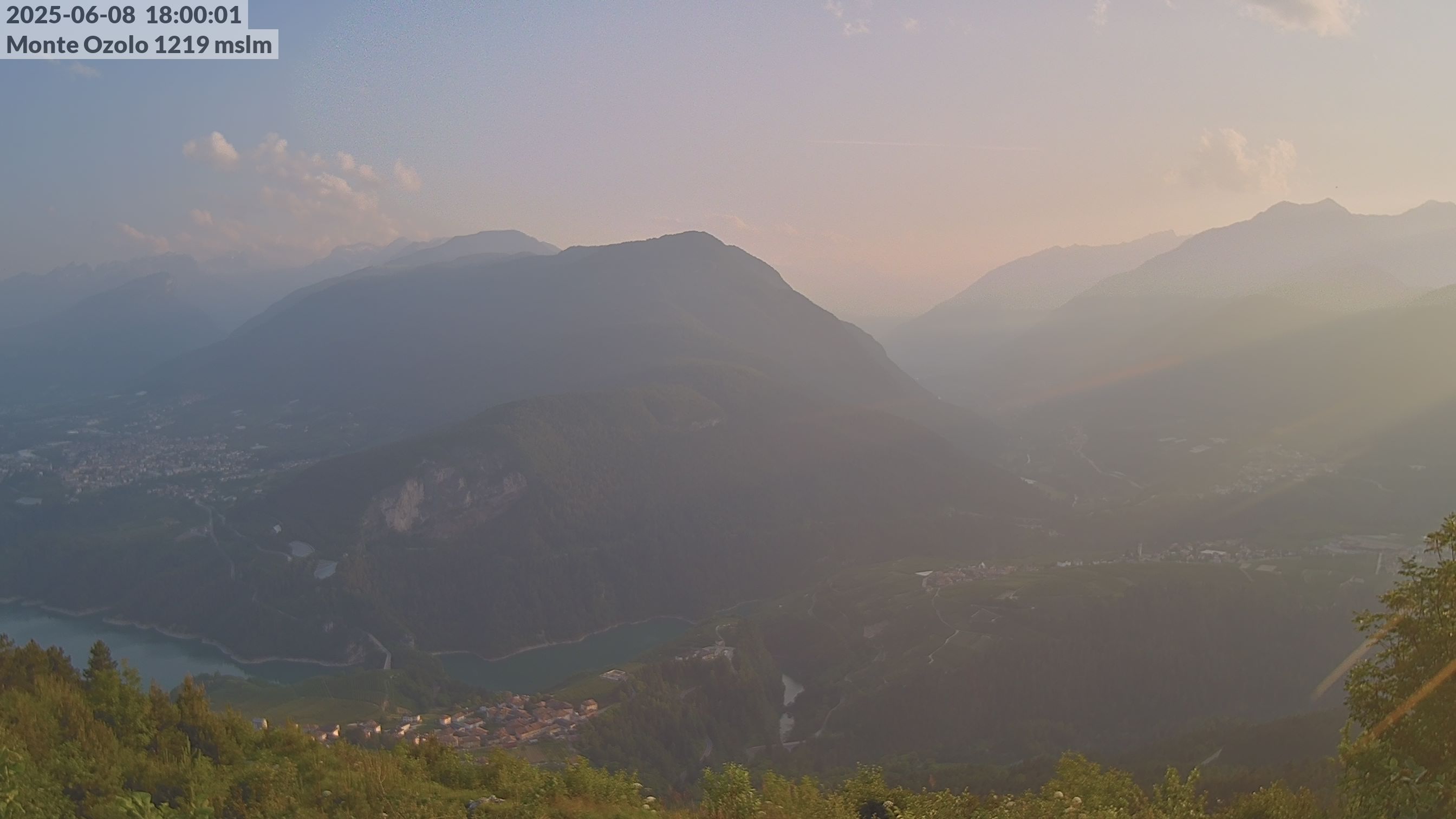 immagine della webcam nei dintorni di Terzolas: webcam Novella