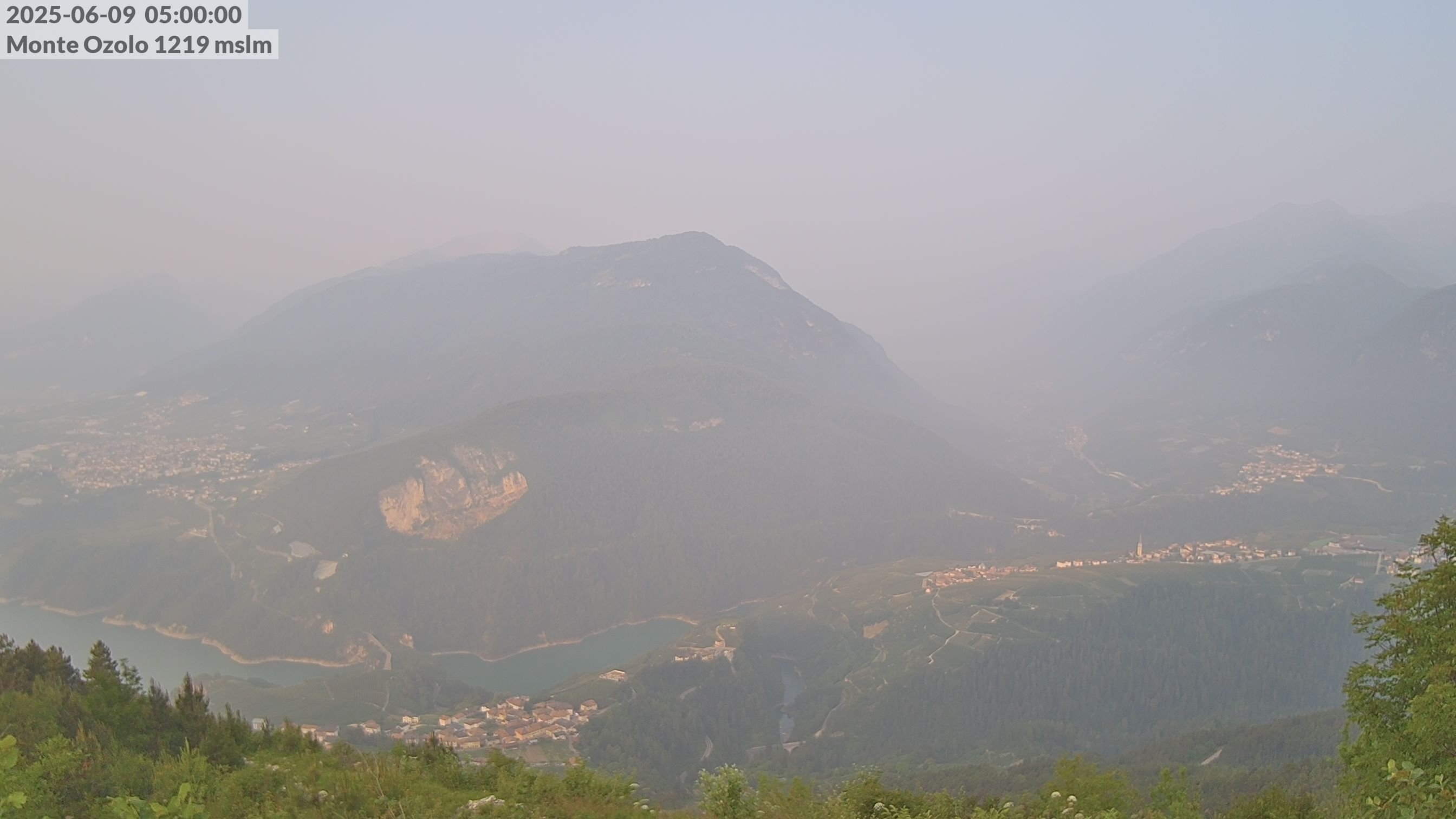 immagine della webcam nei dintorni di Appiano sulla Strada del Vino: webcam Novella