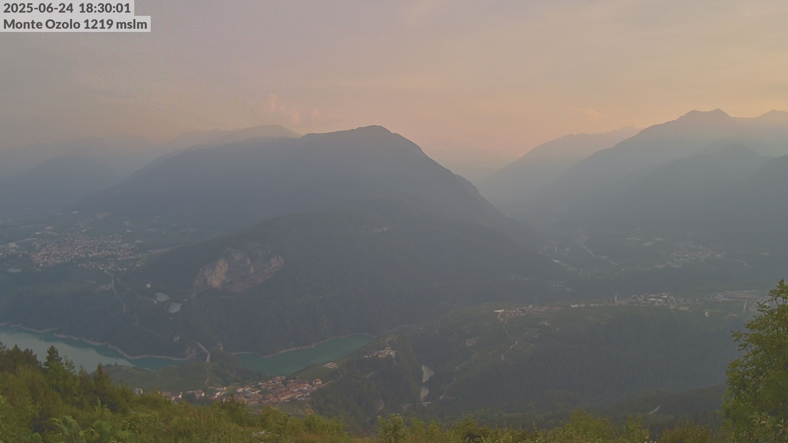immagine della webcam nei dintorni di Terzolas: webcam Novella