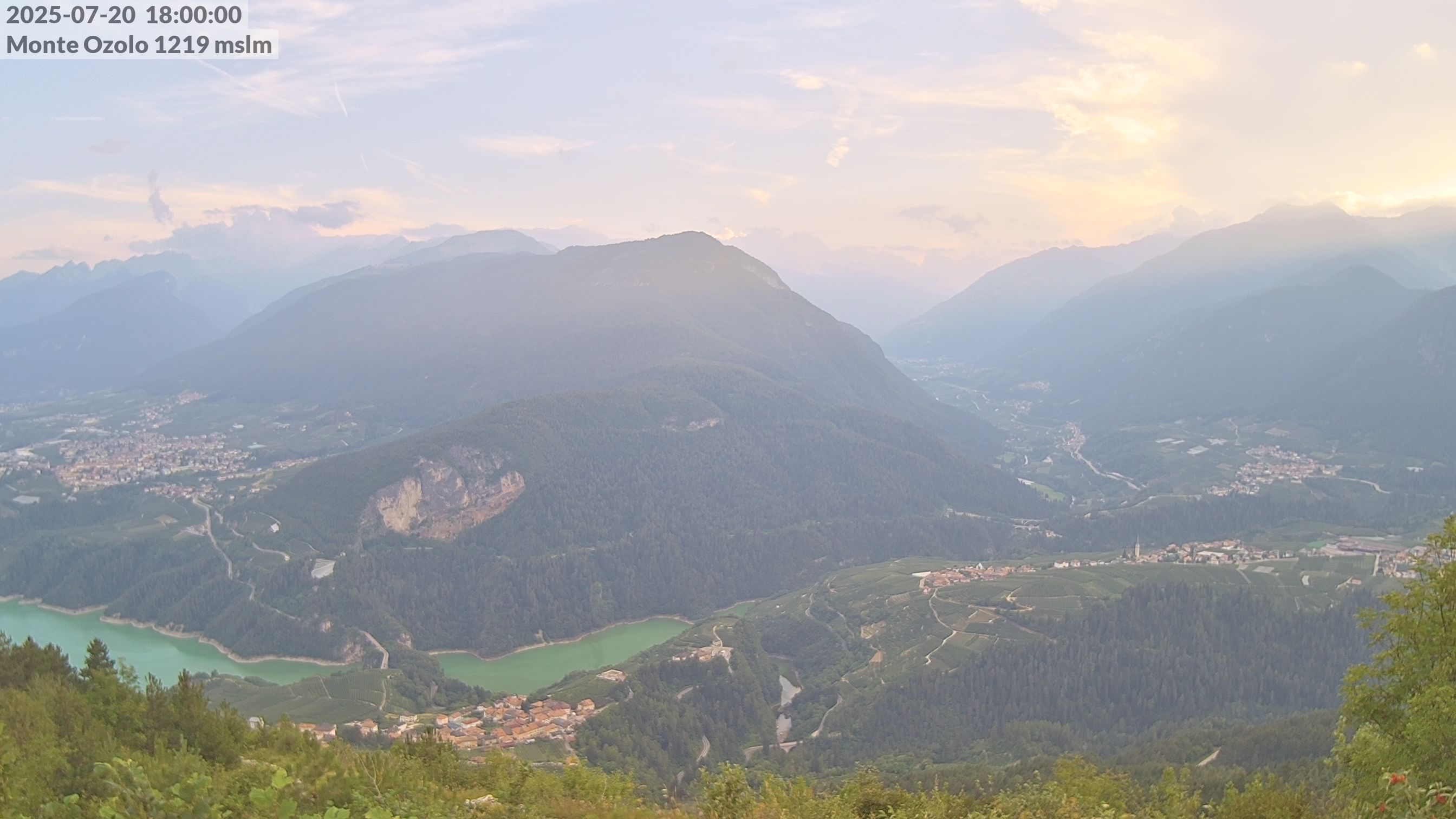immagine della webcam nei dintorni di Mezzana: webcam Novella
