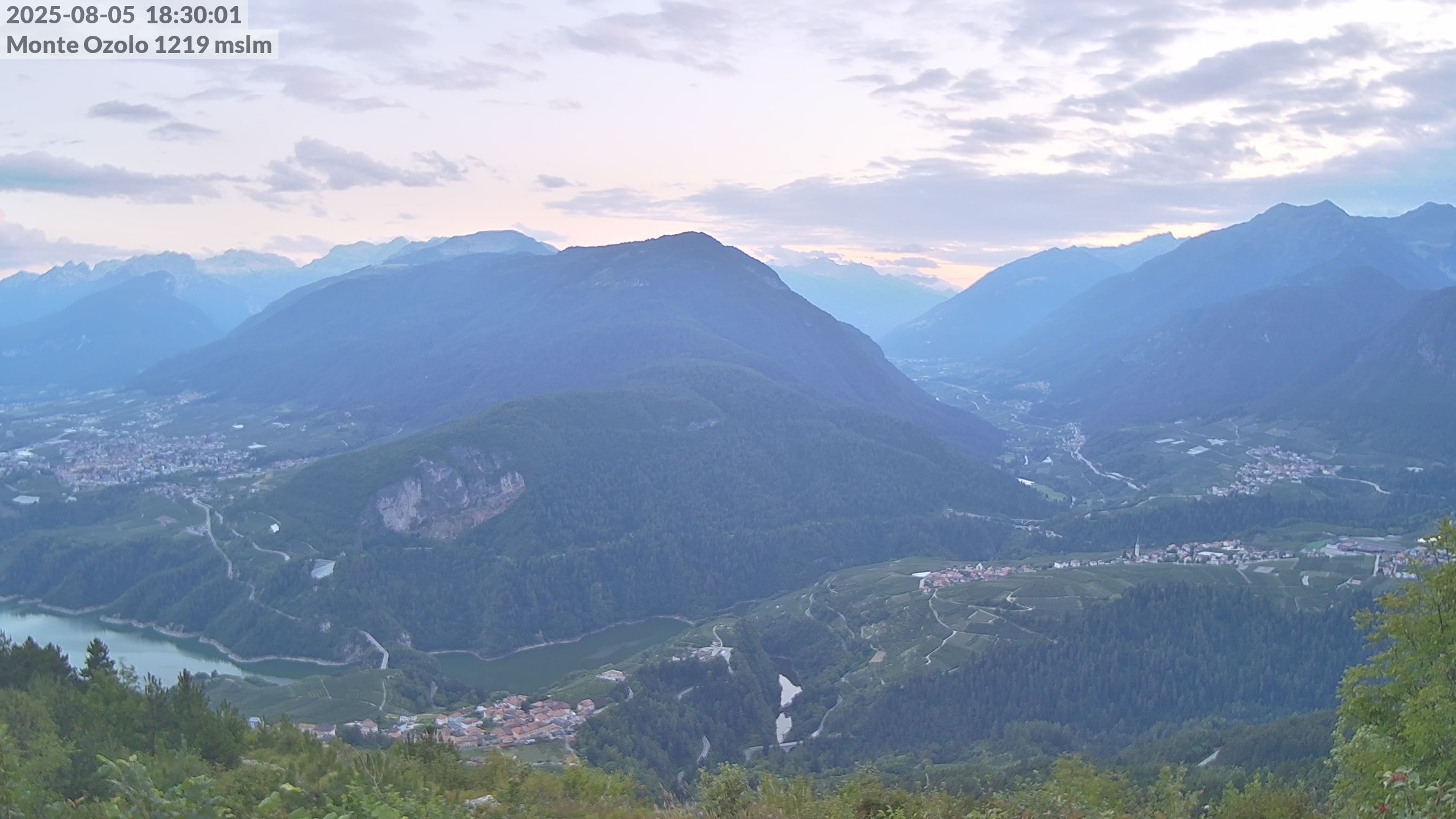 immagine della webcam nei dintorni di Vervò: webcam Novella