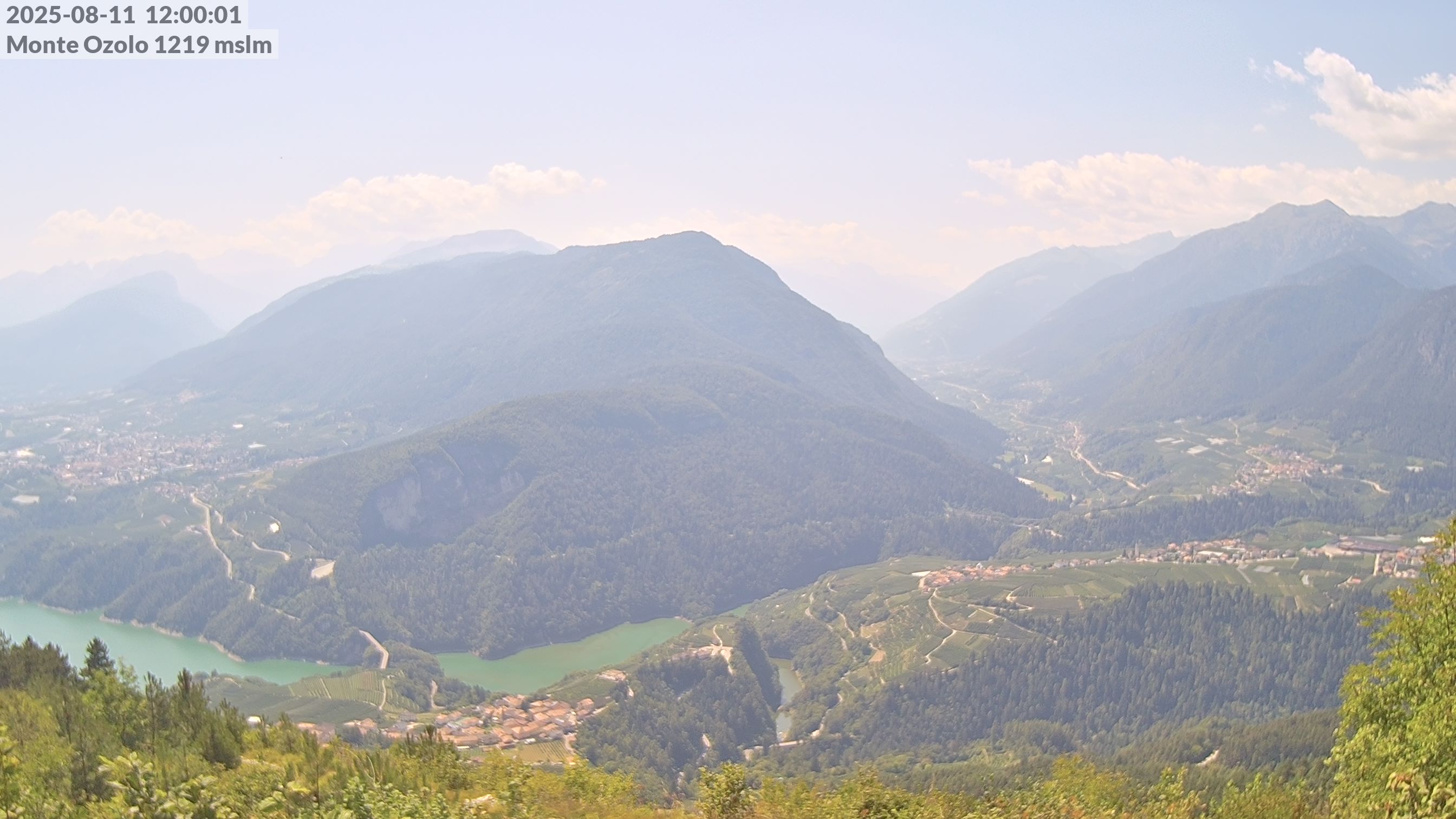 immagine della webcam nei dintorni di Caldaro sulla Strada del Vino: webcam Novella