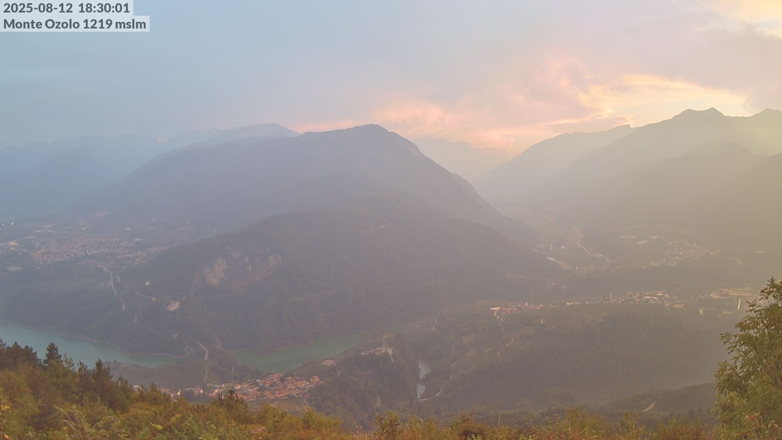 immagine della webcam nei dintorni di Cortaccia sulla Strada del Vino: webcam Novella