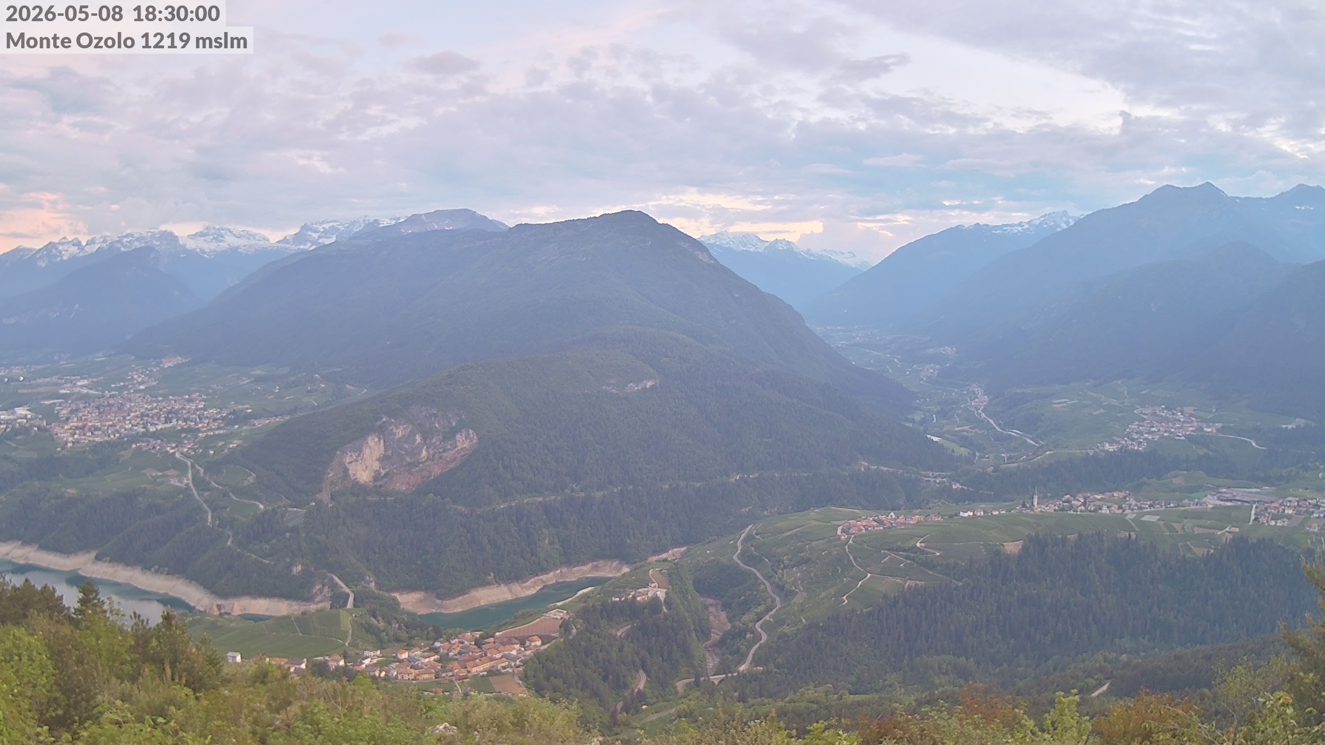 immagine della webcam nei dintorni di Appiano sulla Strada del Vino: webcam Novella
