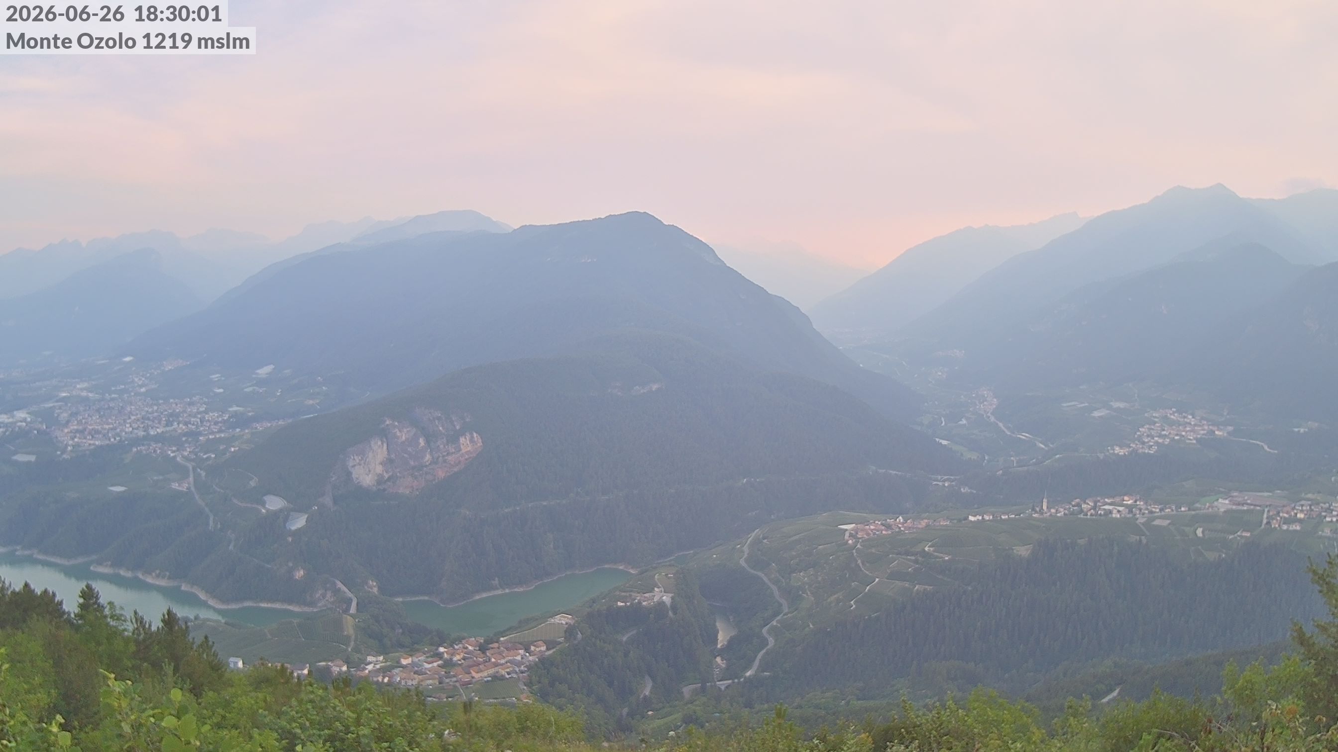 immagine della webcam nei dintorni di Caldaro sulla Strada del Vino: webcam Novella