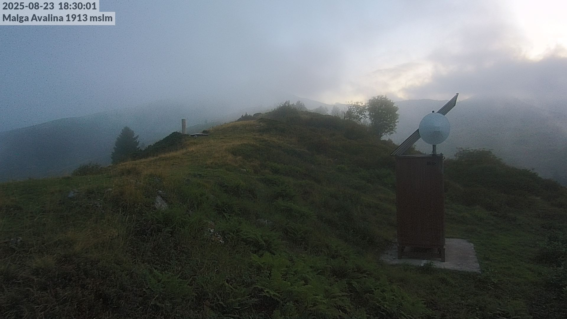 immagine della webcam nei dintorni di Molina di Ledro: webcam Roncone