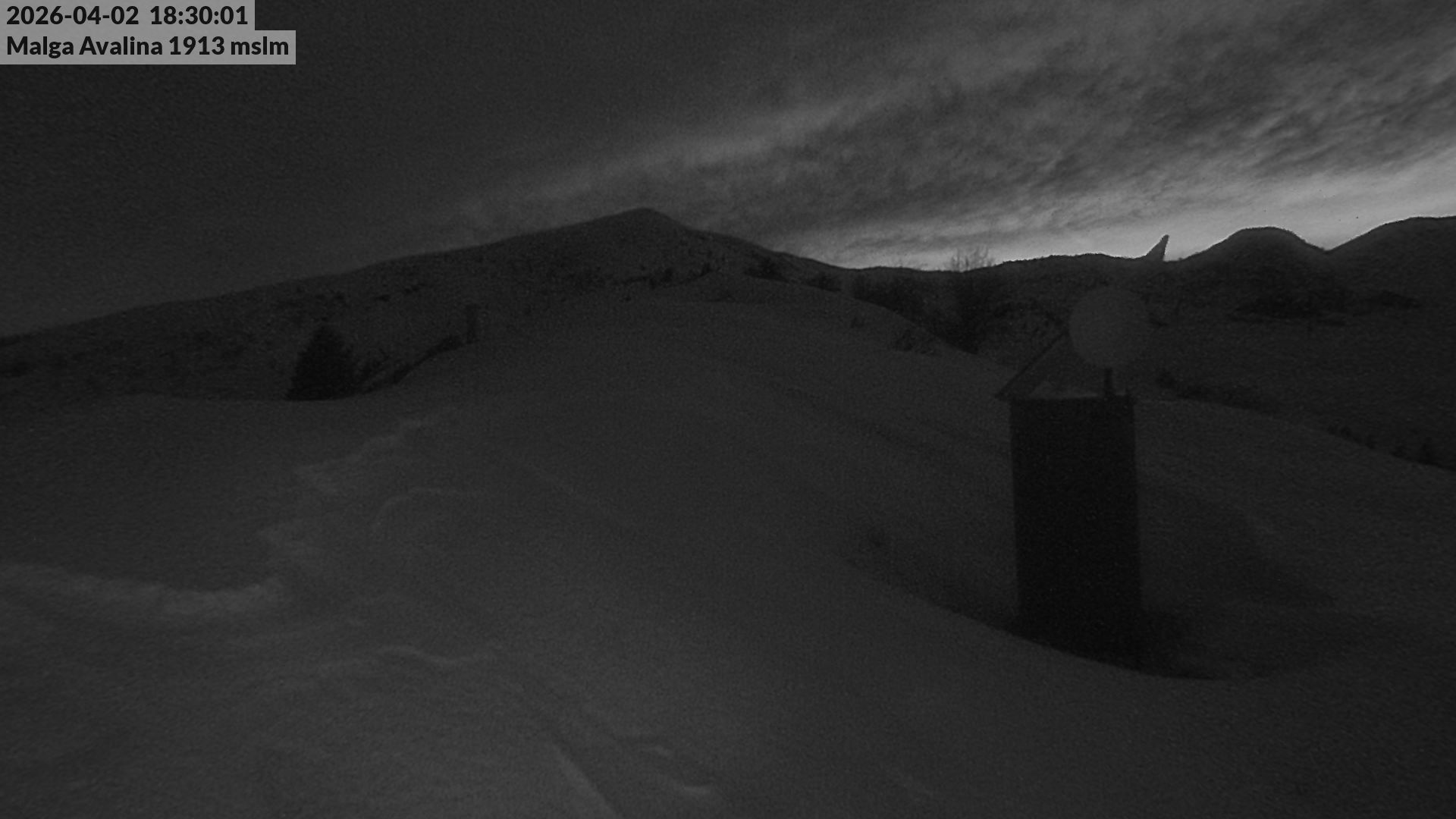 immagine della webcam nei dintorni di Saviore dell'Adamello: webcam Roncone